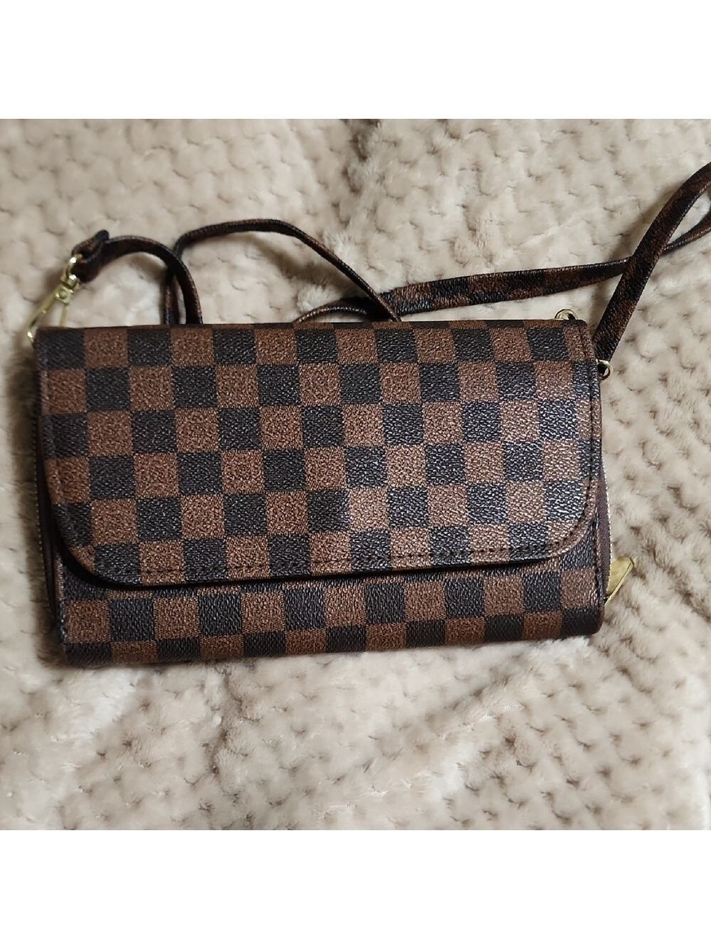 Elegant  Crossbody Wallet